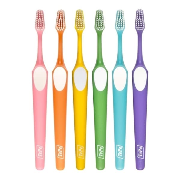 TePe Supreme Brosse à dents – Design Ergonomique